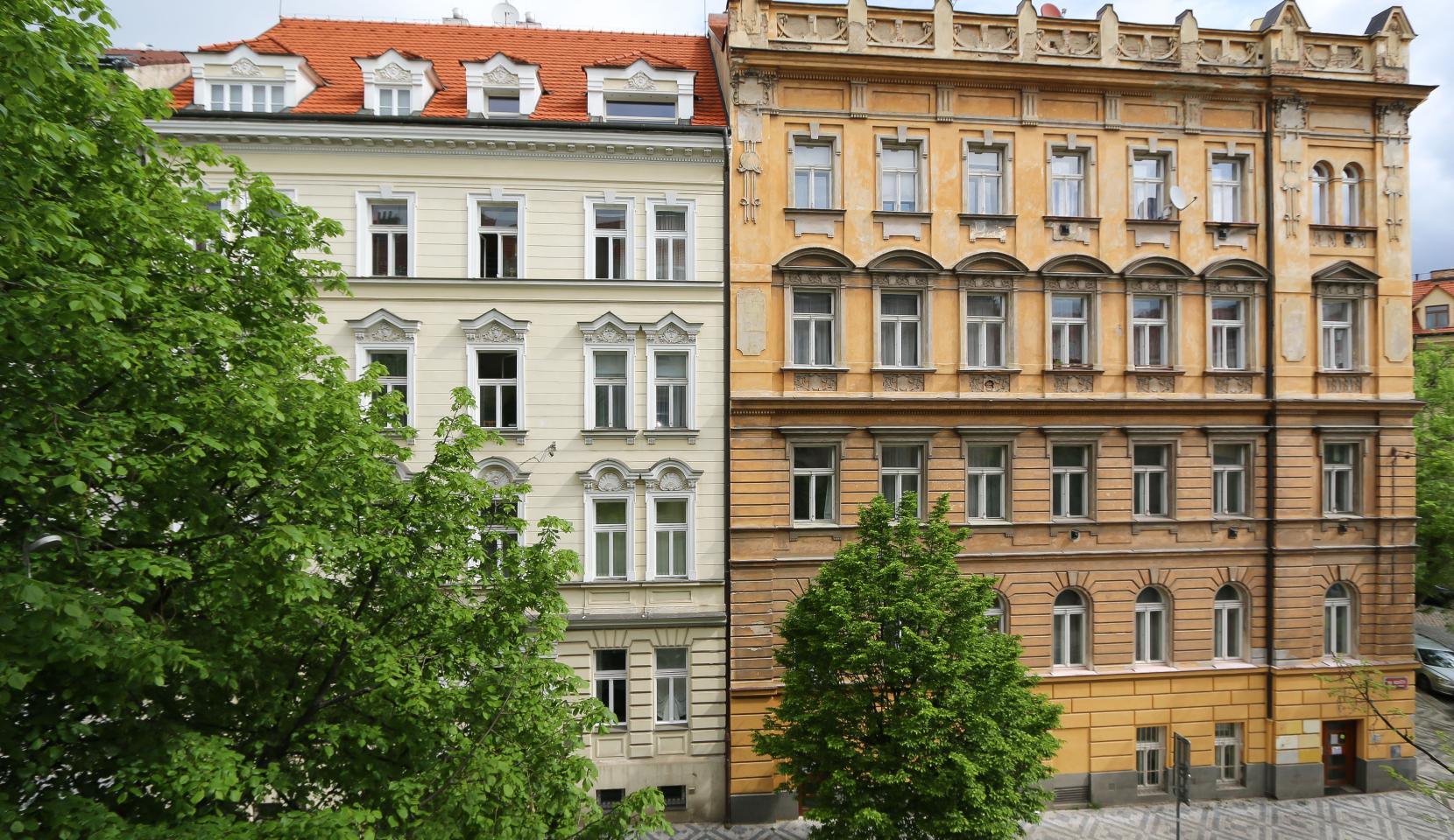 External view 2