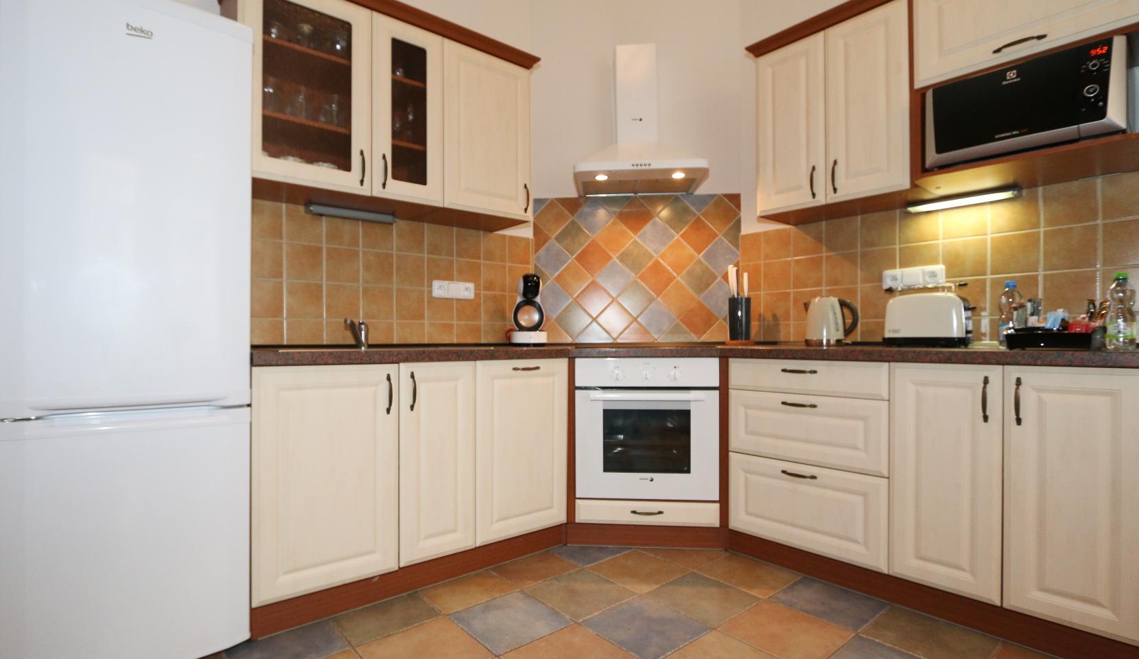 Kitchen 2